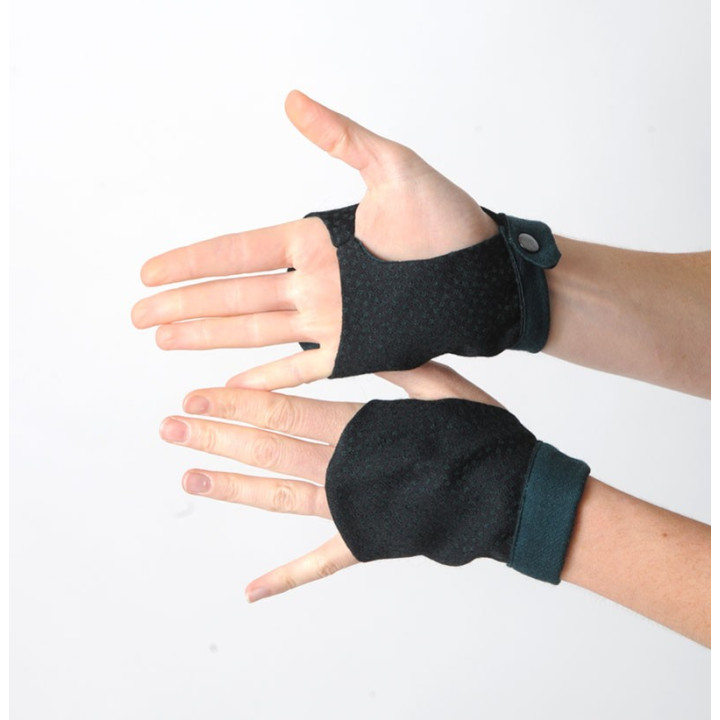 Gantelets mitaines originales femme lainage noir à pois verts