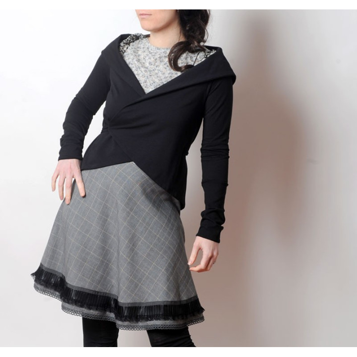 Black Cameleon strap wrap long sleeved