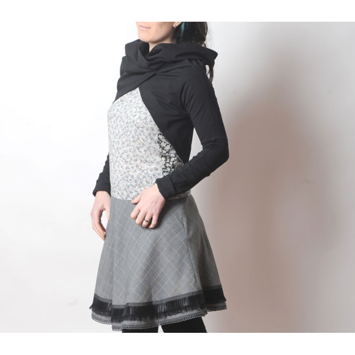 Black Cameleon strap wrap long sleeved