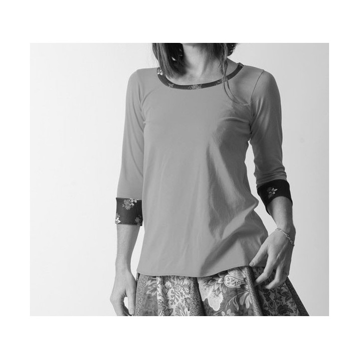 Top long en jersey, manches longues étroites - PERSONNALISABLE