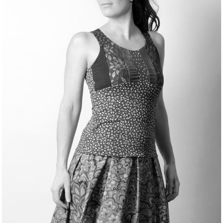 Fitted top with straps crossed at the back - CUSTOM HANDMADE