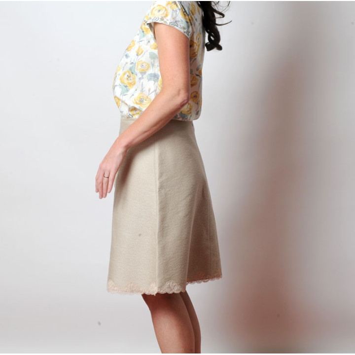 Textured beige trapeze skirt