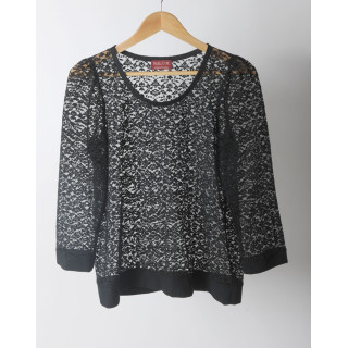 Pull original transparent en dentelle noire, manches 3/4, fait main en france, jeune créateur