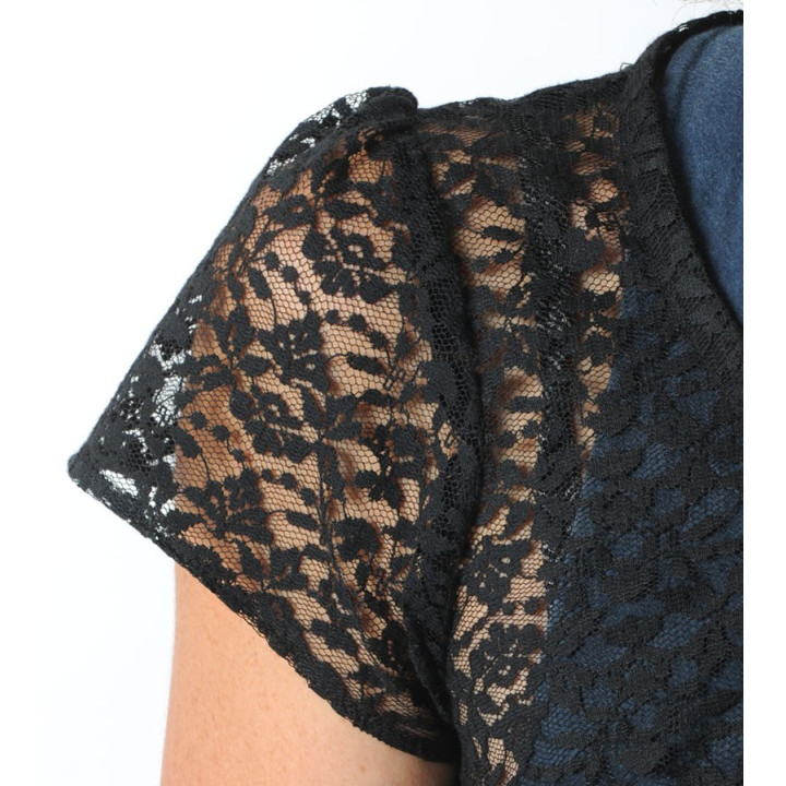Pull transparent original en dentelle noire, manches courtes