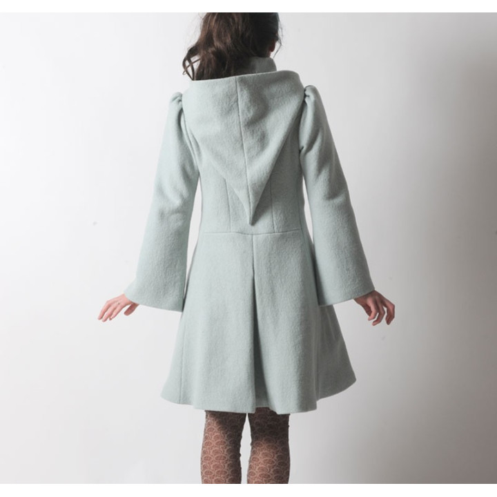 Manteau d'hiver made in france à Capuche de Lutin en laine vert pastel