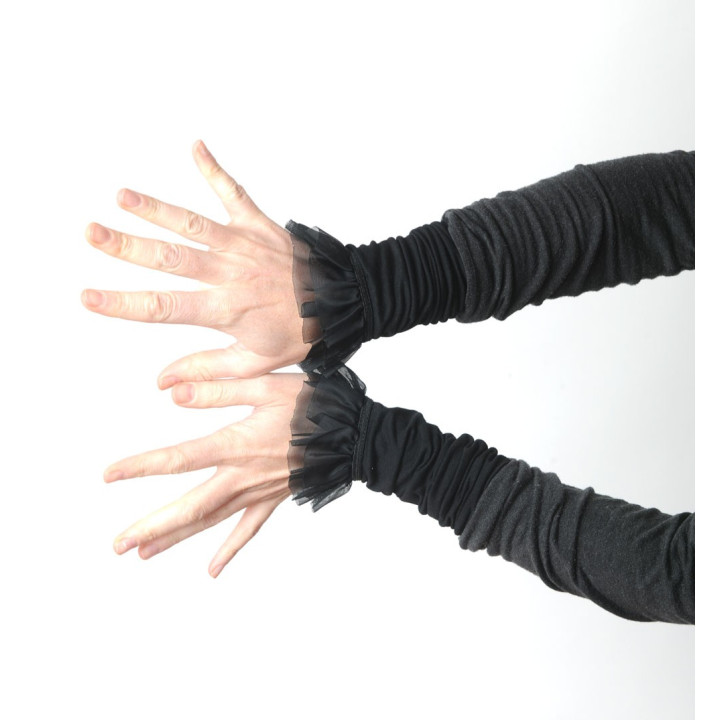 Long black cuffs with voile ruffles