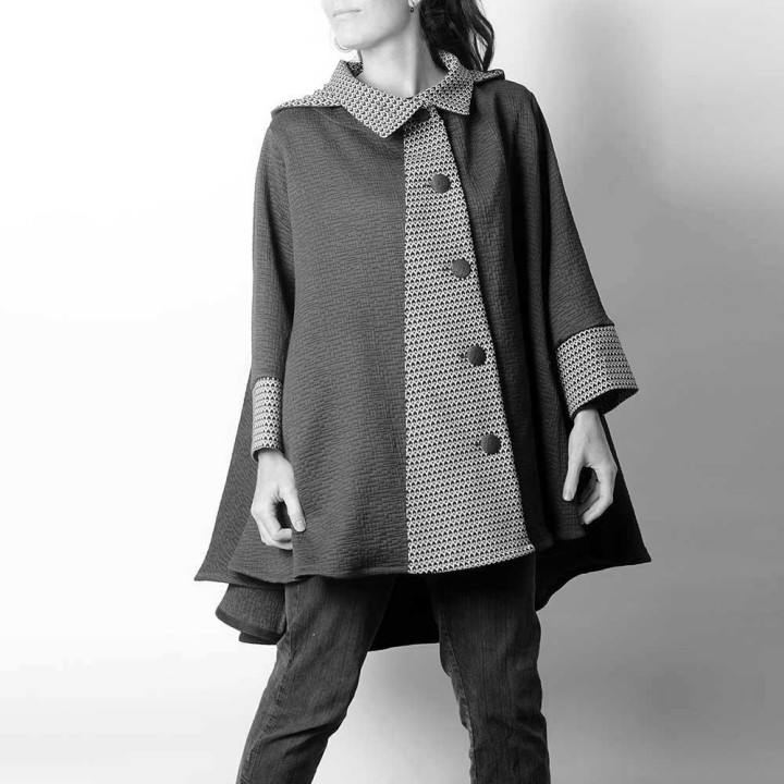 High-low hooded cape with wide sleeves - CUSTOM HANDMADE