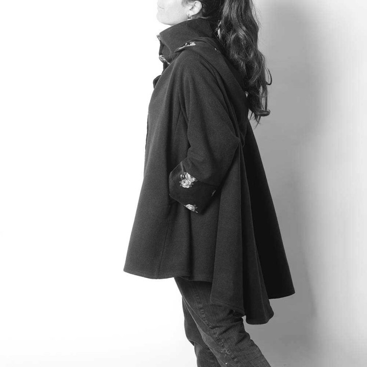High-low hooded cape with wide sleeves - CUSTOM HANDMADE