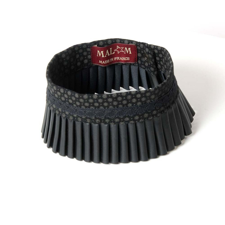 Pleated black choker necklace, cotton and pleather