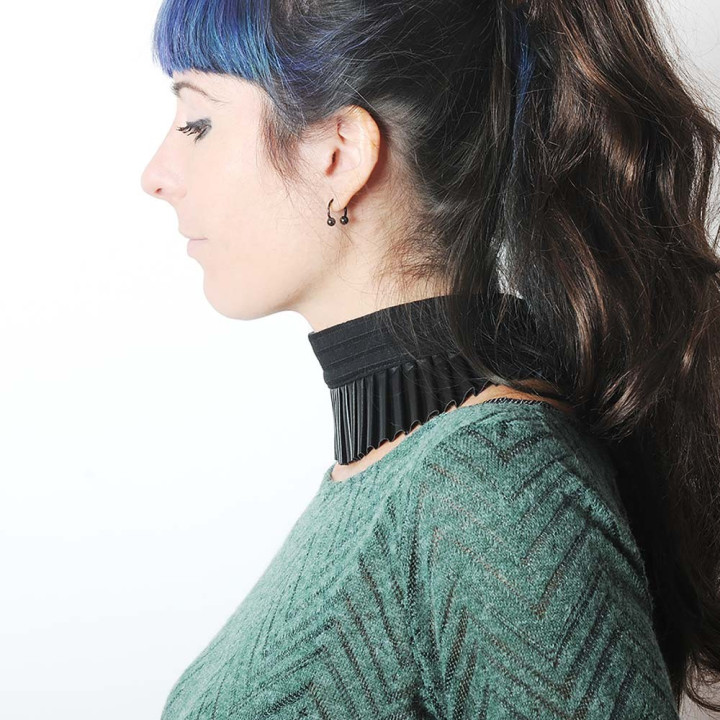 Pleated choker necklace, black pleather