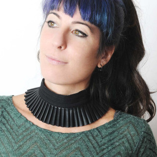 Pleated choker necklace, black pleather