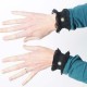 idée cadeau pour femme Bracelets-manchettes courtes noires volants de dentelle et strass