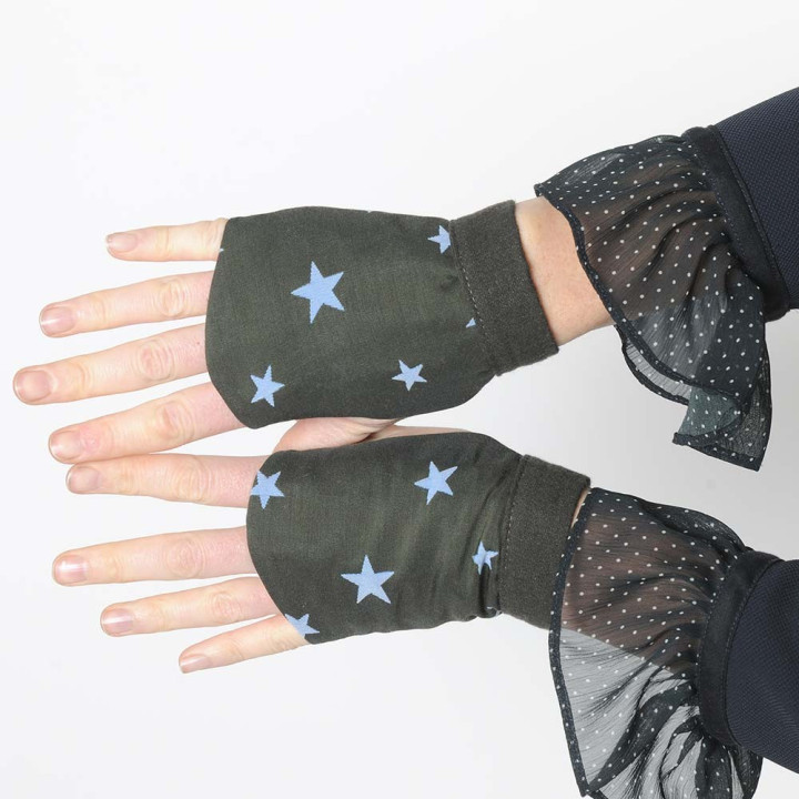 Gantelets originaux créateur mitaines femme vert kaki, étoiles bleu ciel