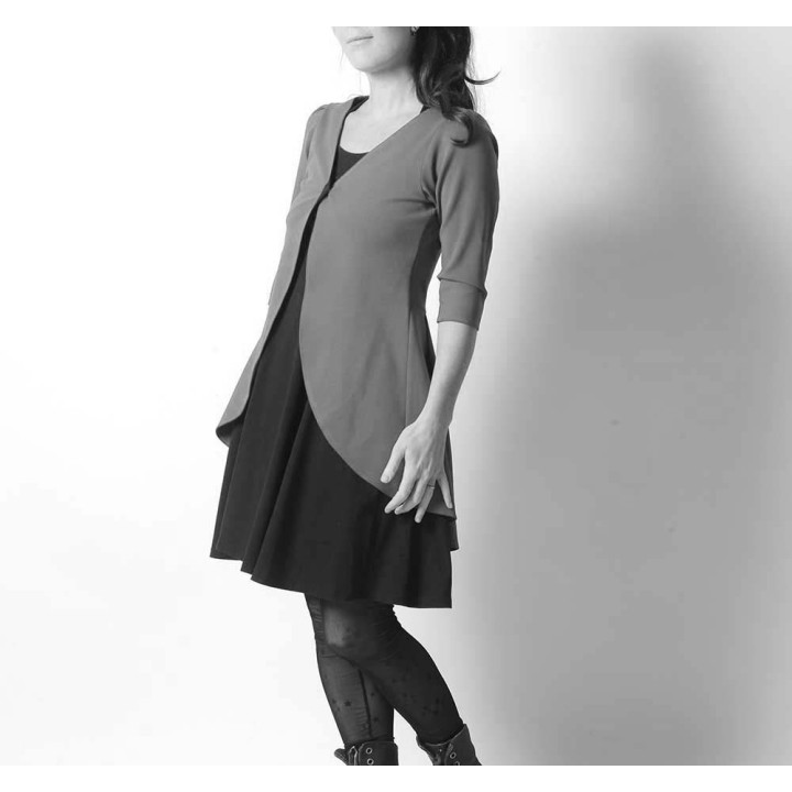 Gilet long fabrication artisanale en jersey à plis dans le dos - PERSONNALISABLE