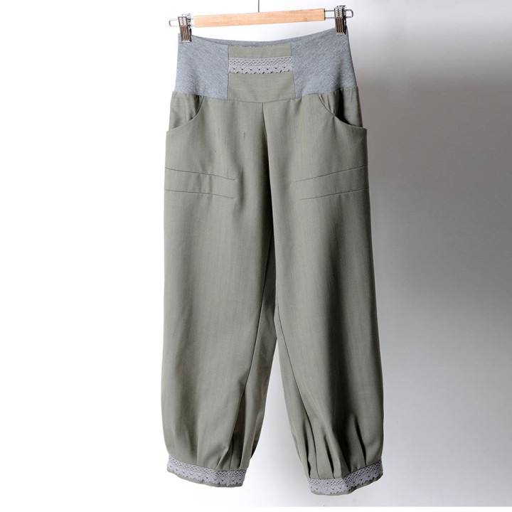 Womens green and grey pants with stretchy belt