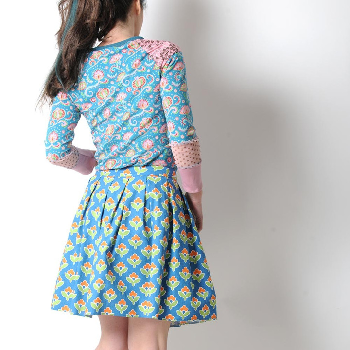 Short pleated skirt in vintage floral cotton
