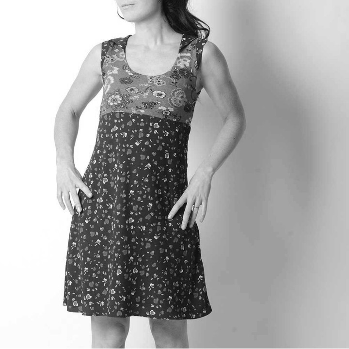 Sleeveless dress with hood or pointy collar - CUSTOM HANDMADE