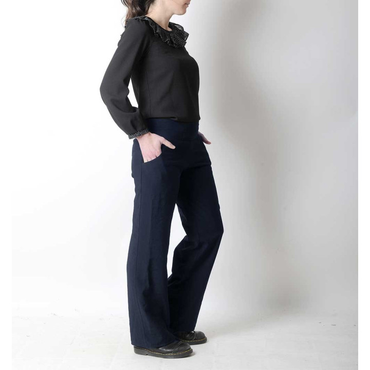 Pantalon femme made in France créateur français bleu marine, souple, coupe droite
