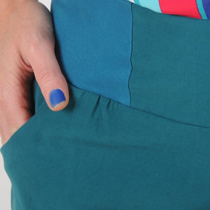 fabrication artisanale créateur fabrication française Pantalon femme noir, souple, coupe droite