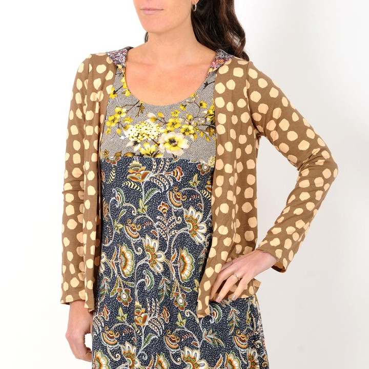 Gilet ouvert cadeau pour femme, jersey souple camel et beige gros pois