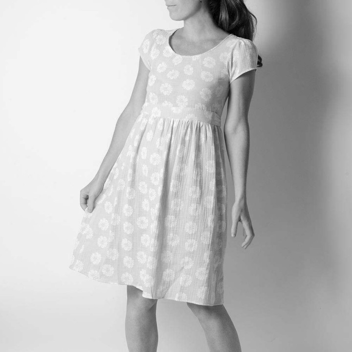 Ample dress with belt, short sleeves - CUSTOM HANDMADE