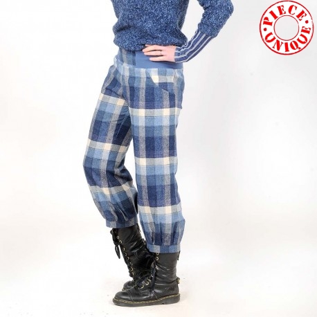 Pantalon fabrication artisanale femme 4/5 lainage carreaux bleus, bas resserré