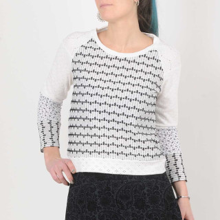 Top artisanal  femme blanc et noir, broderie anglaise