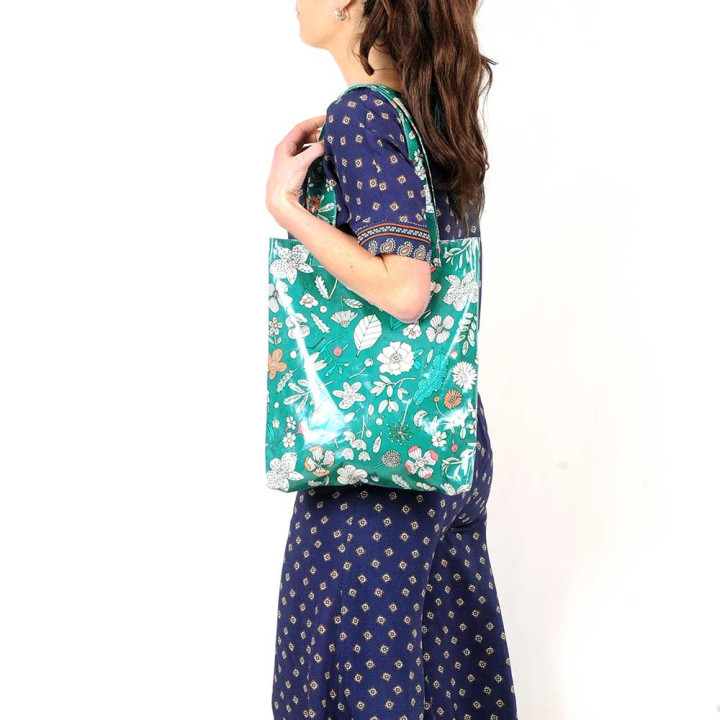 Sac shopping ou plage créateur fabrication française en coton enduit vert fleurs