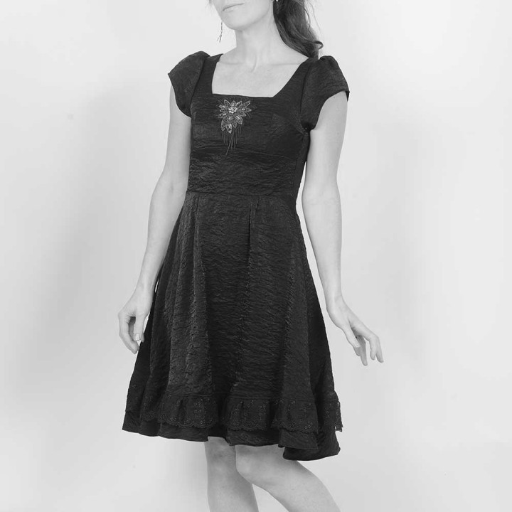 Robe fabriquée en France décolleté carré, ouverture goutte au dos - PERSONNALISABLE