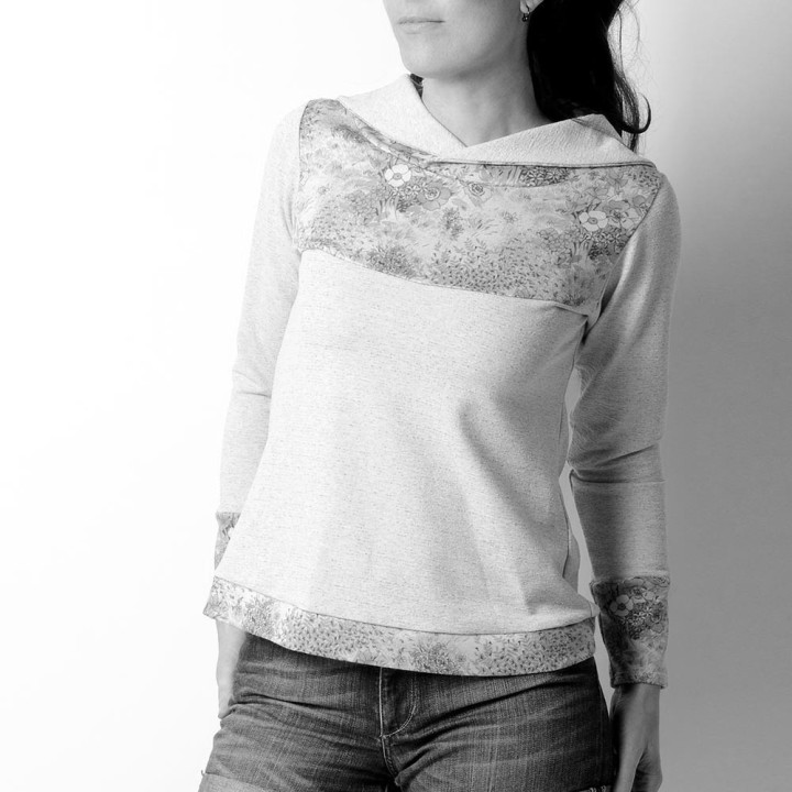 Pointy collar sweatshirt - CUSTOM HANDMADE