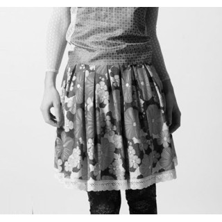 Short pleated skirt - CUSTOM HANDMADE
