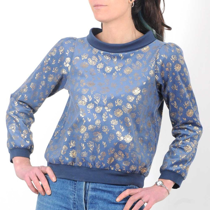 Top original créateur fabrication française en France imprimé oiseaux colorés, col bateau jaune