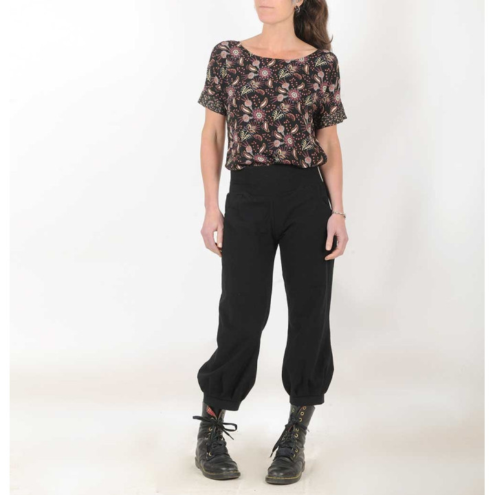 Cropped black cotton womens puffy pants, stretchy belt