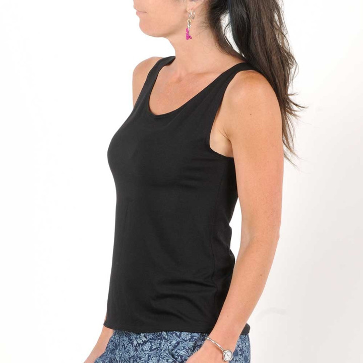 Sleeveless black jersey tank top
