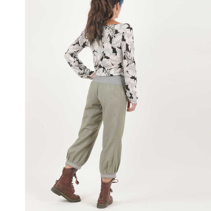 Womens green and grey pants with stretchy belt