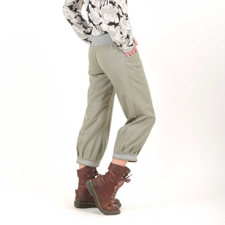 Womens green and grey pants with stretchy belt