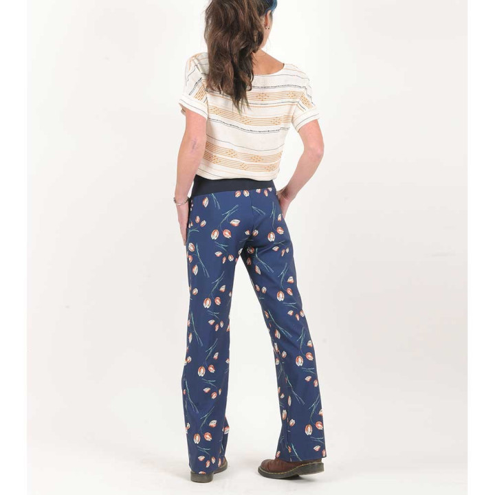 Womens floral blue supple pants, wide legs