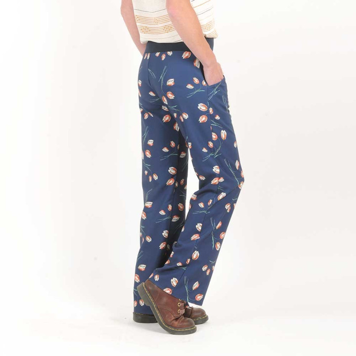 Womens floral blue supple pants, wide legs