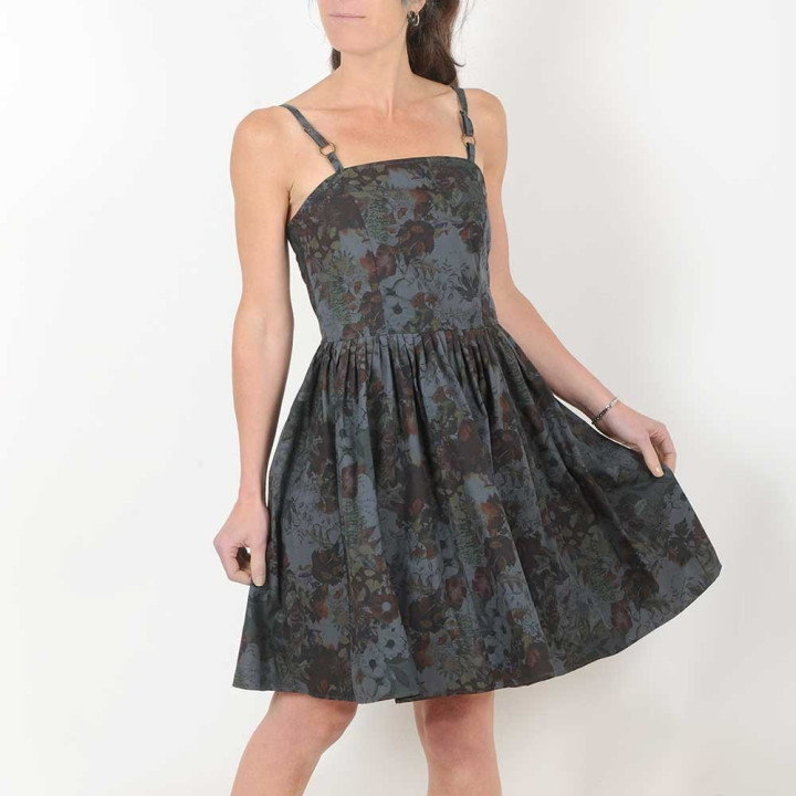 Robe originale fabriquée en France rétro à bretelles, coton gris noir fleurs colorées