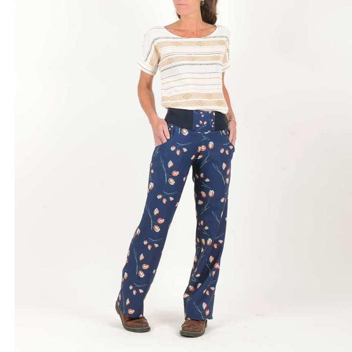 Womens off-white cotton top, woven lines