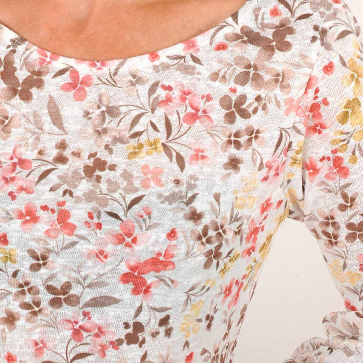 Pull femme  fabriqué en France léger fleuri, manches froncées dans le bas