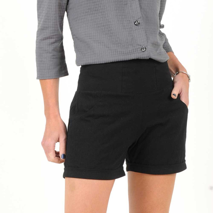 Short femme coton lavé noir