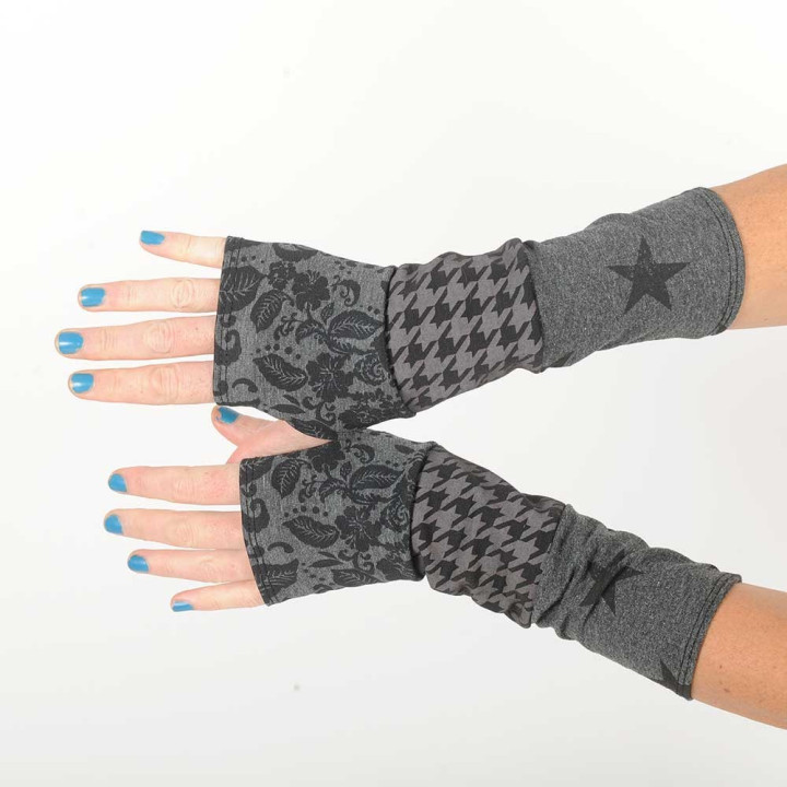 Grey and black jersey armwarmers : floral, houndstooth, stars prints