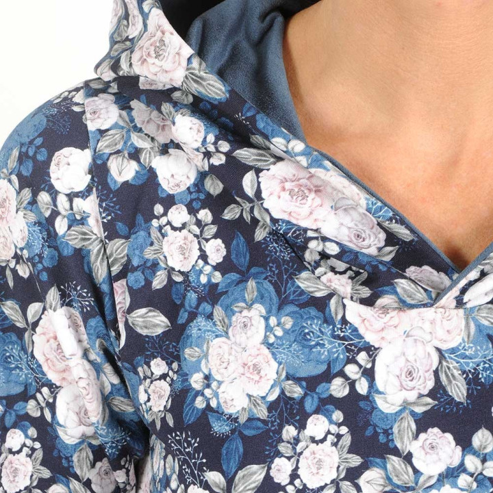 Sweat créateur  fleuri bleu et blanc, grande capuche