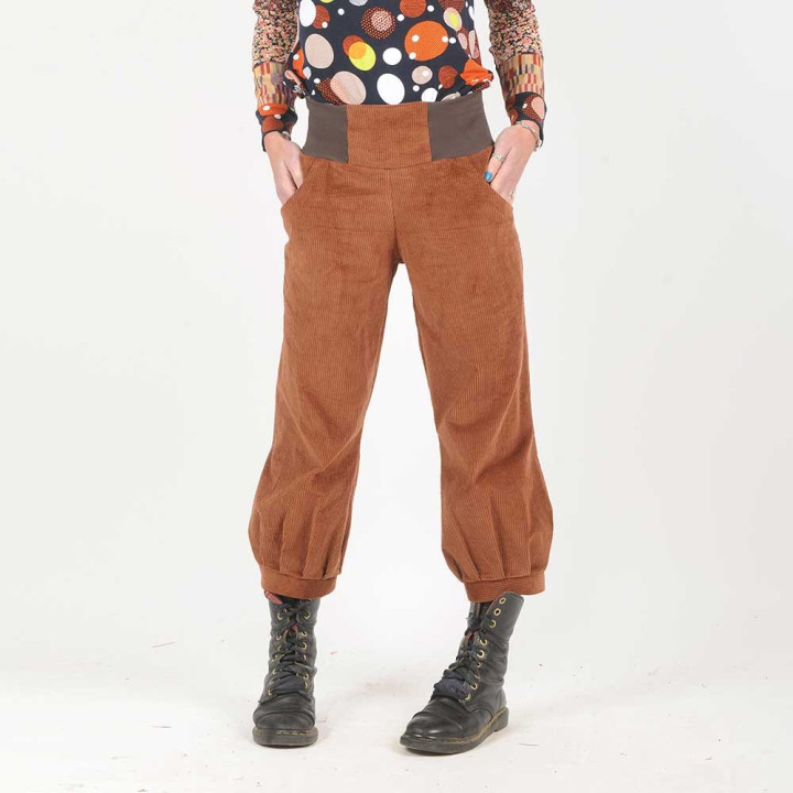 Pantalon fabriqué en France créateur femme femme 4/5 velours marron roux côtelé, ceinture jersey