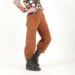 Pantalon femme made in France créateur français 4/5 velours marron roux côtelé, ceinture jersey