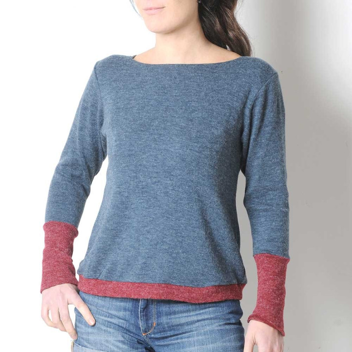 Pull créateur fabrication française femme bleu-gris et bordeaux, maille souple et douce