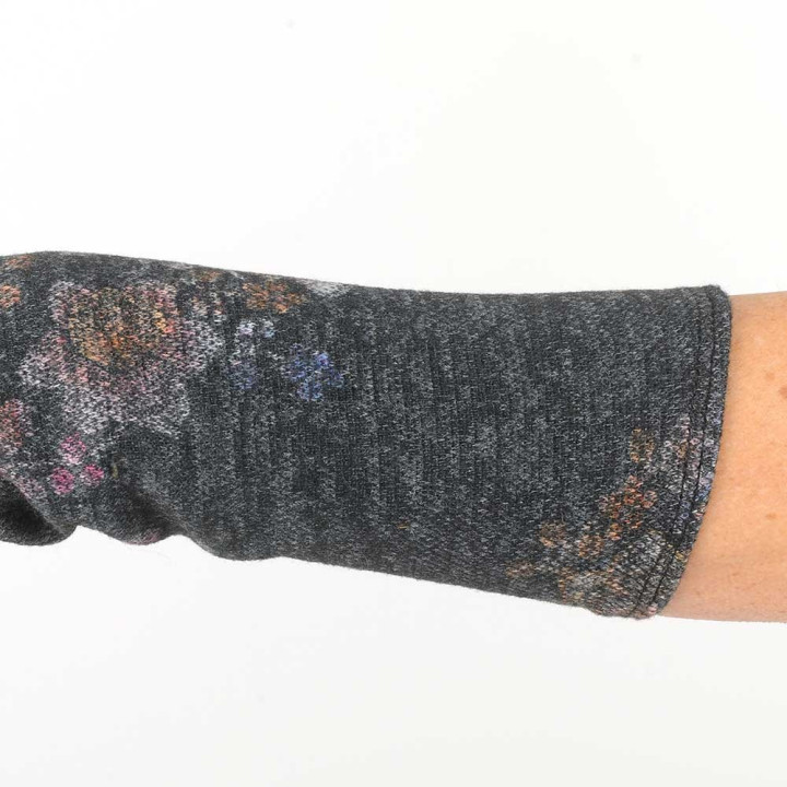 Mitaines longues fabriquée en France originales en maille gris foncé imprimé fleuri