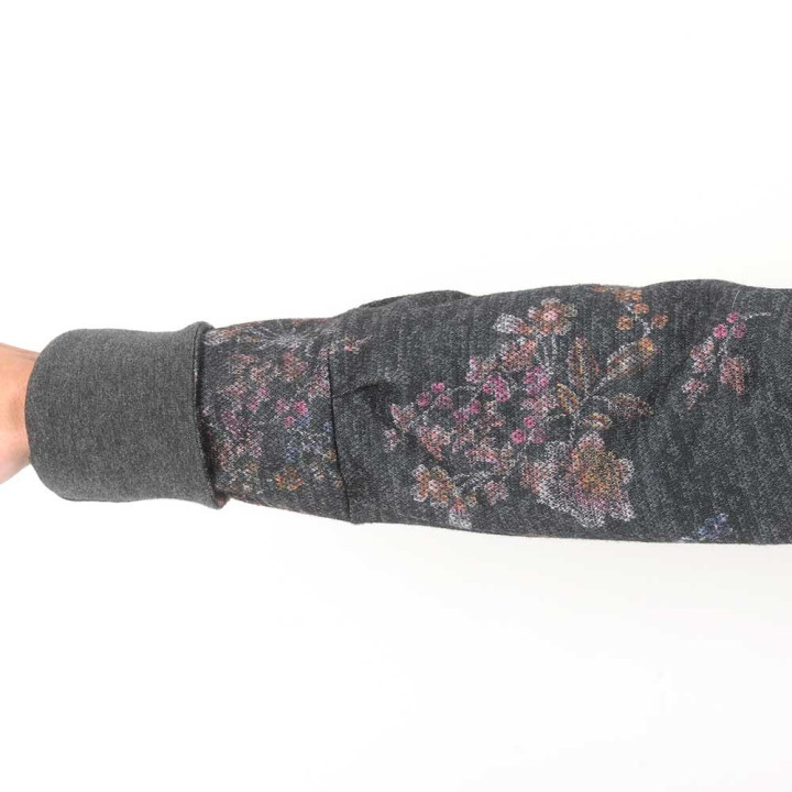 Pull sweat gris foncé fleuri, grande capuche