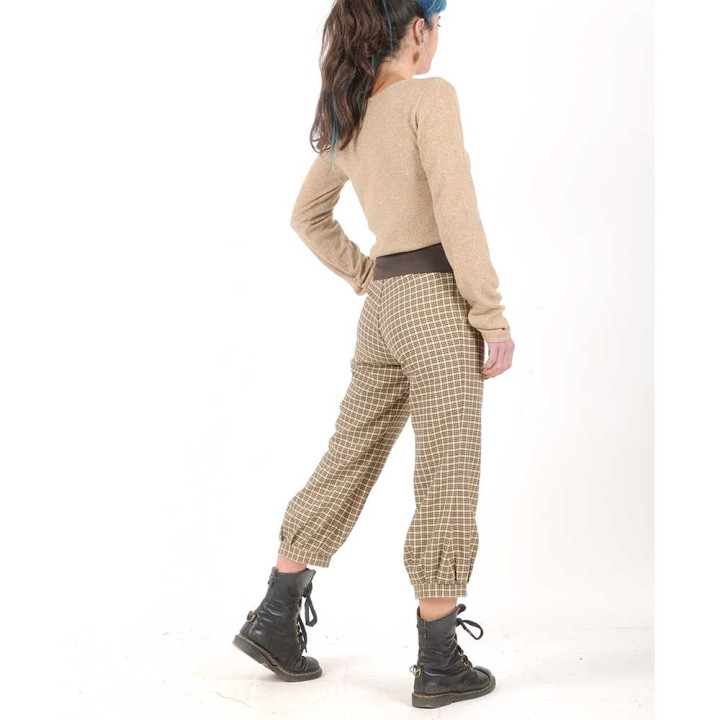 Pantalon original fabriqué en France femme 4/5 carreaux beige et noir, ceinture jersey